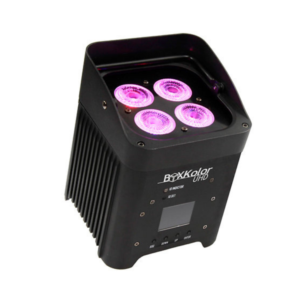 Projecteur LED noir à quatre lentilles pour éclairage événementiel